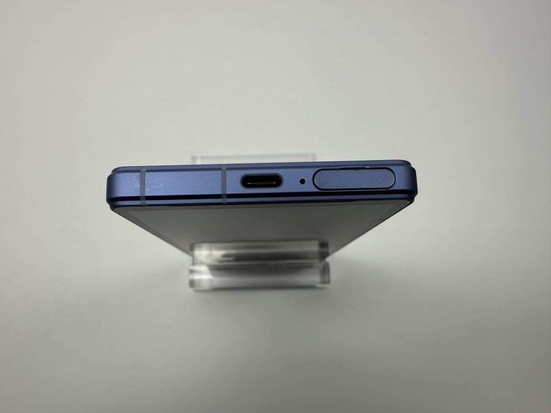 美品 SONY Xperia 5 V docomo 128GB ブルー