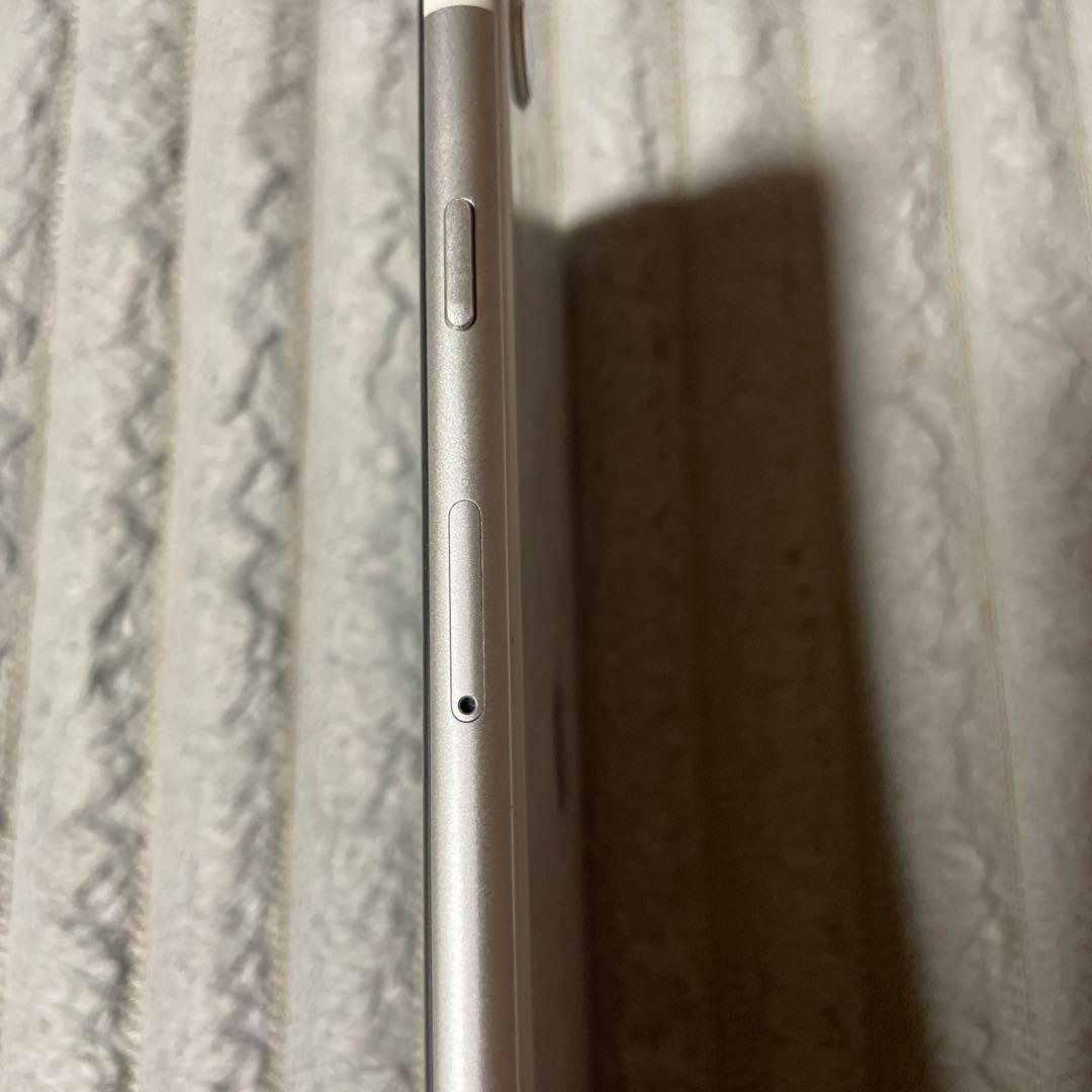 Apple iPhone SEホワイト 本体