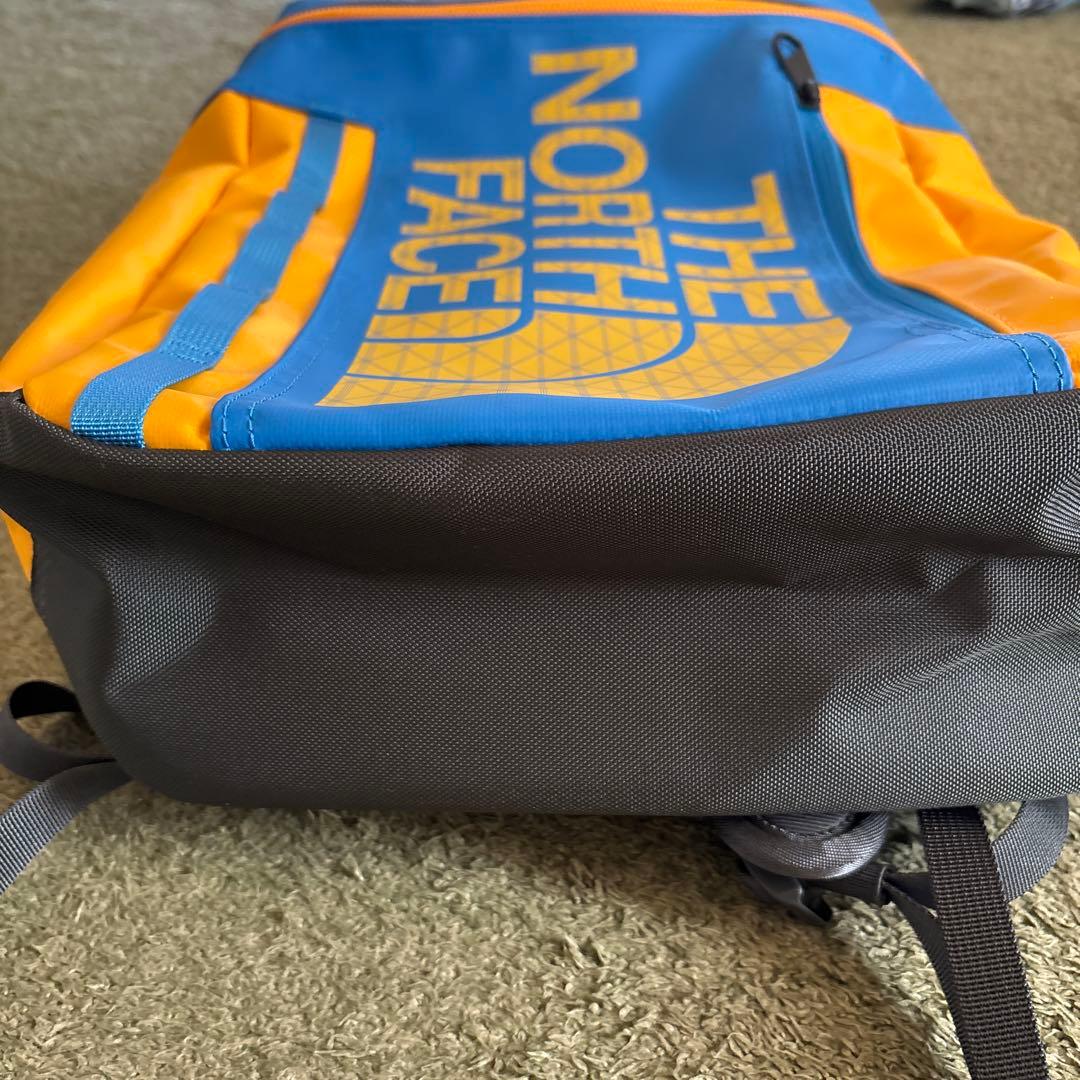 THE NORTH FACE ヒューズボックスリュック 青/オレンジ新品未使用品