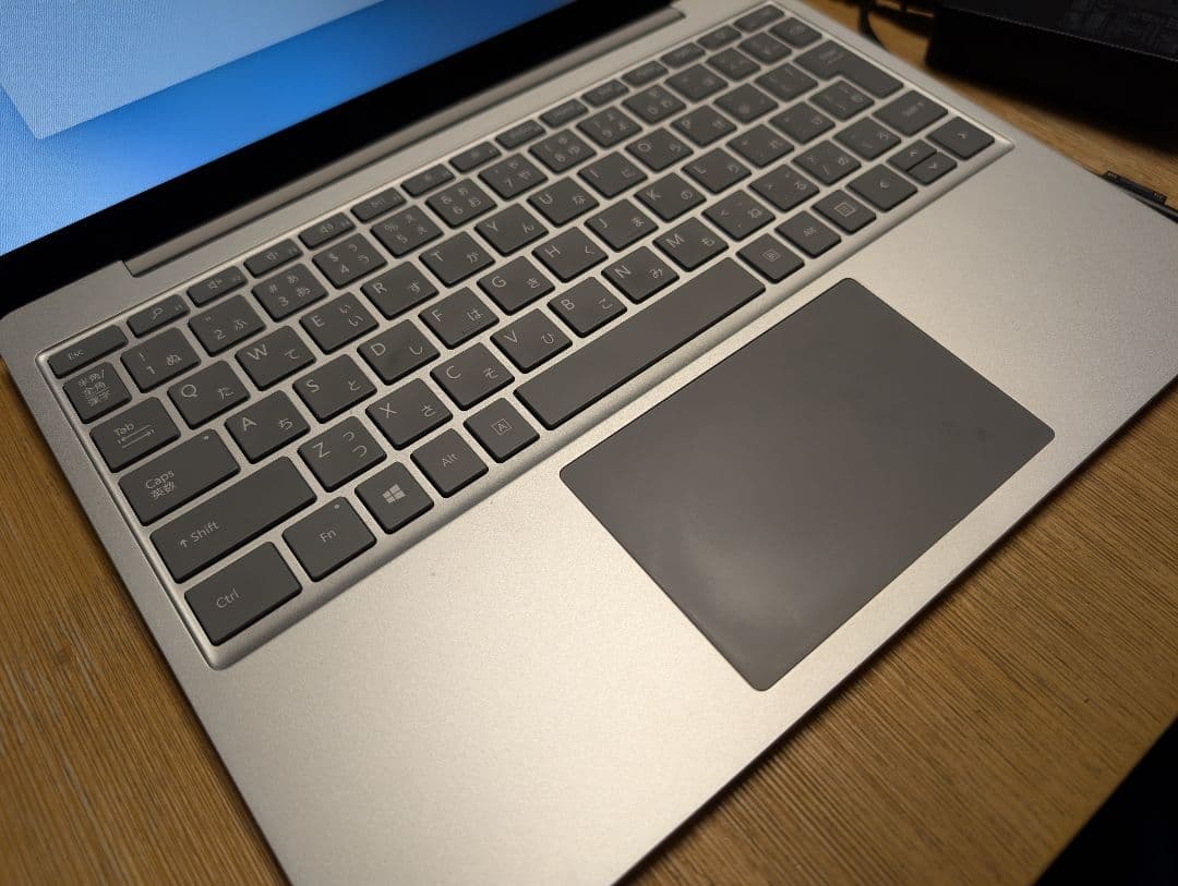 Surface Laptop Go 第一世代