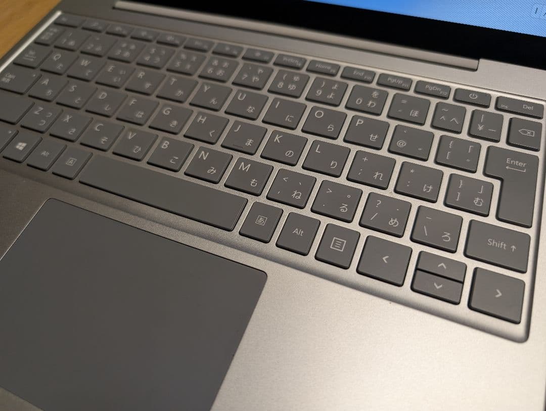 Surface Laptop Go 第一世代