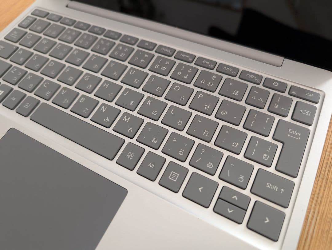 Surface Laptop Go 第一世代