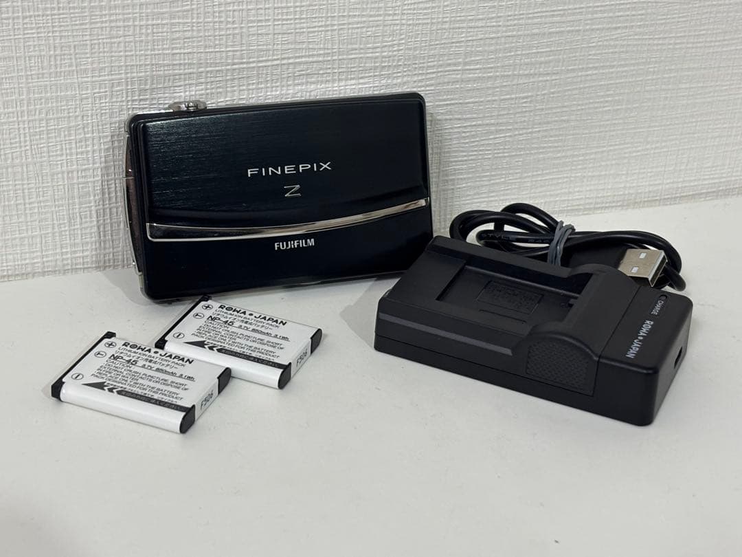 美品 FUJIFILM FINEPIX Z90 デジタルカメラ デジカメ 黒