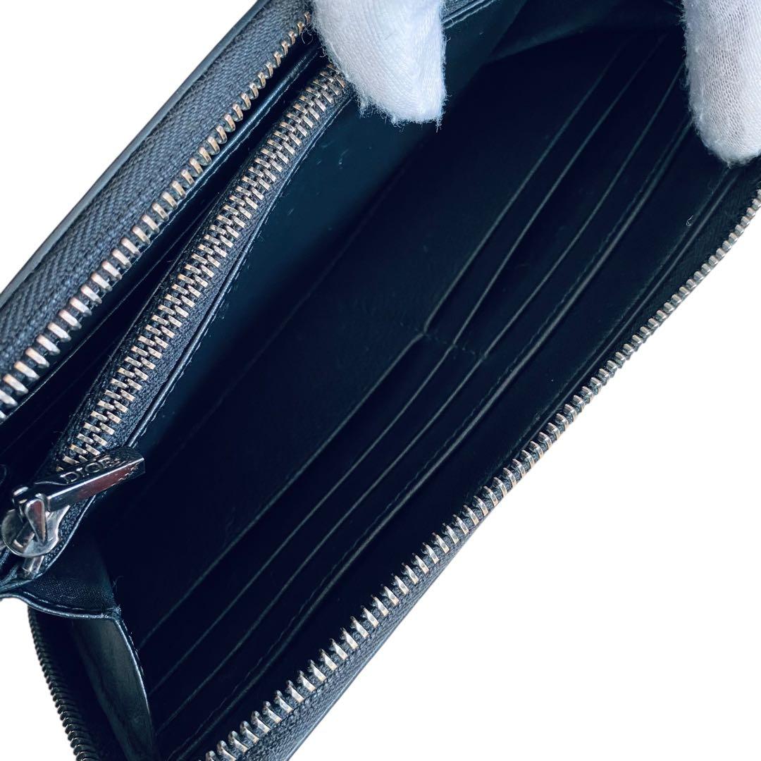 CHRISTIAN DIOR【美品】エンボス加工レザー ラウンドジップ 長財布