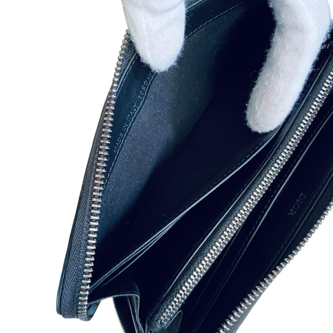 CHRISTIAN DIOR【美品】エンボス加工レザー ラウンドジップ 長財布