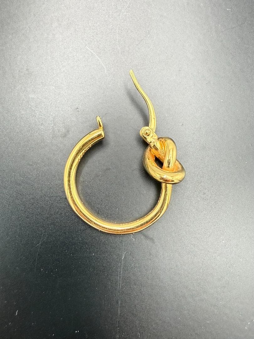 【片耳のみ】CELINE セリーヌ ノットフープ ピアス