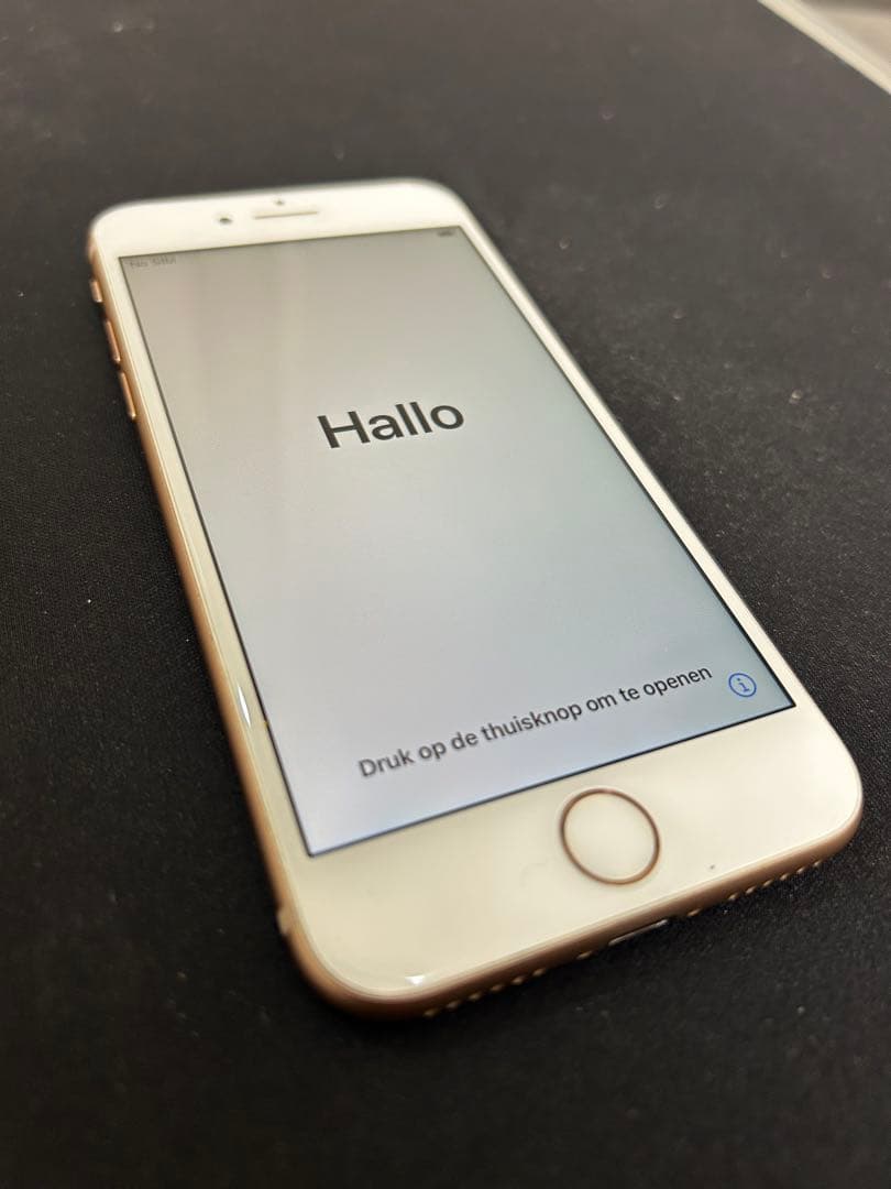 ス*き様 Apple iPhone8 64GB ゴールド 本体 中古