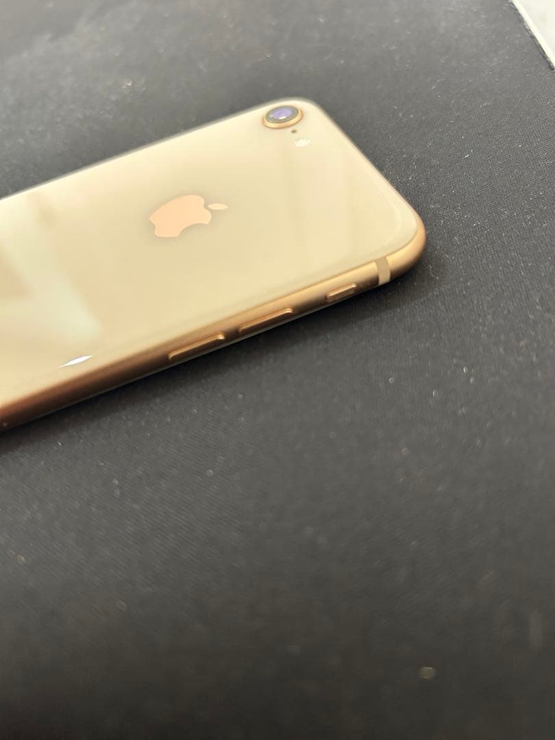 ス*き様 Apple iPhone8 64GB ゴールド 本体 中古