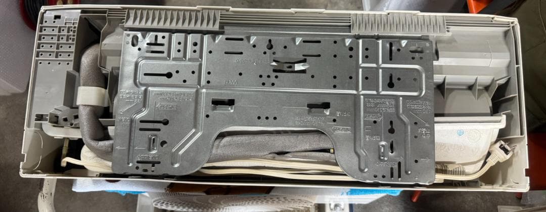 パナソニック ルームエアコン CS-J223D-W 2023年製 6畳 100V