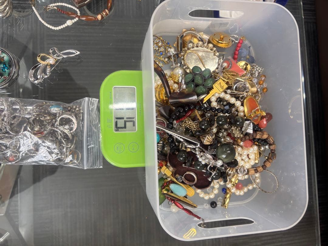 遺品整理品　アクセサリー