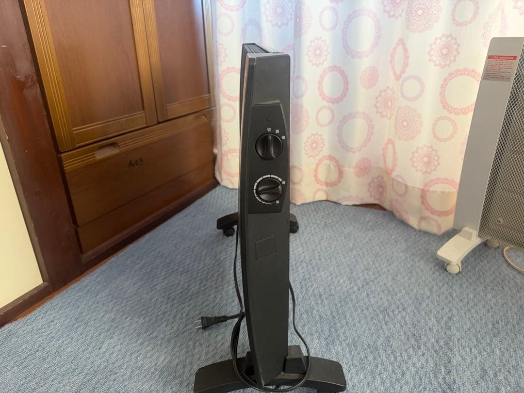 電気ヒーター メッシュパネル 黒 白二台