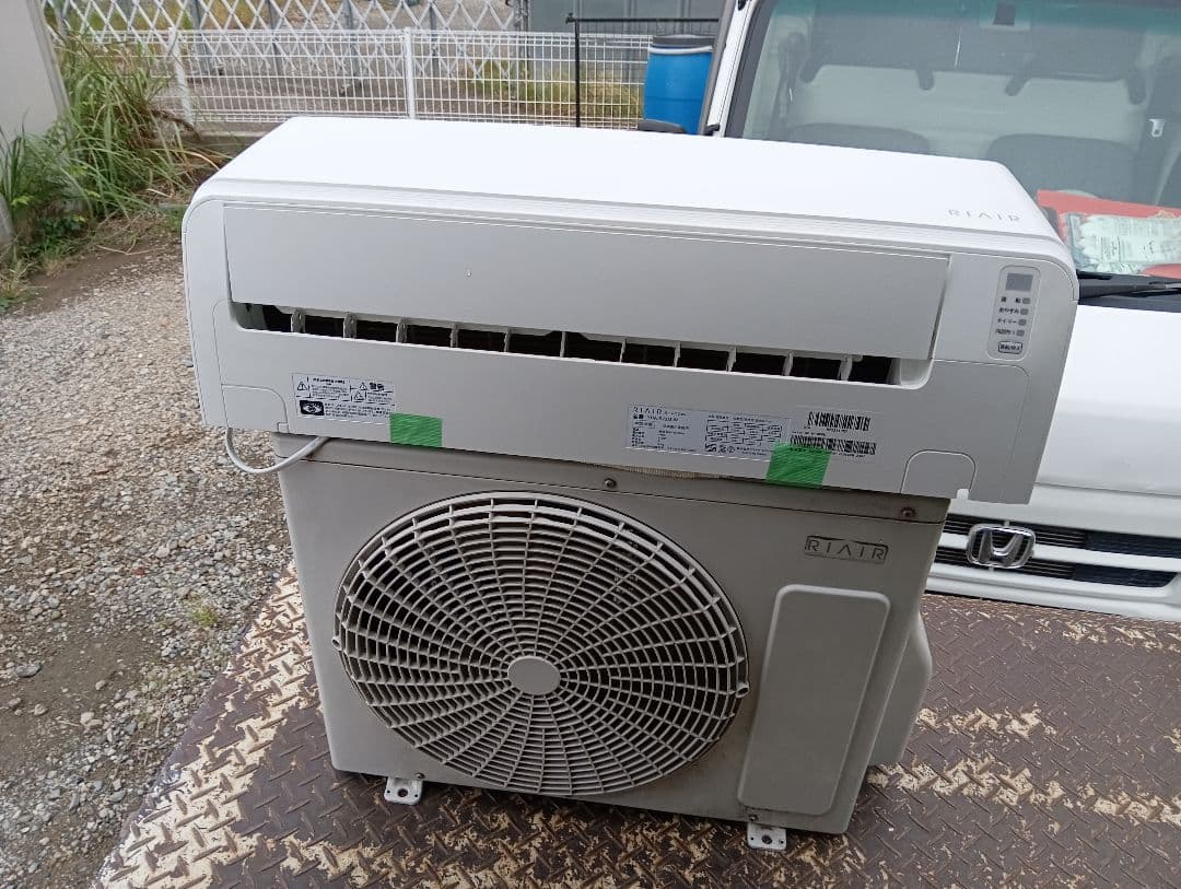 ヤマダオリジナル・ ルームエアコン 6畳用 YHAーS22M－W・2022年製