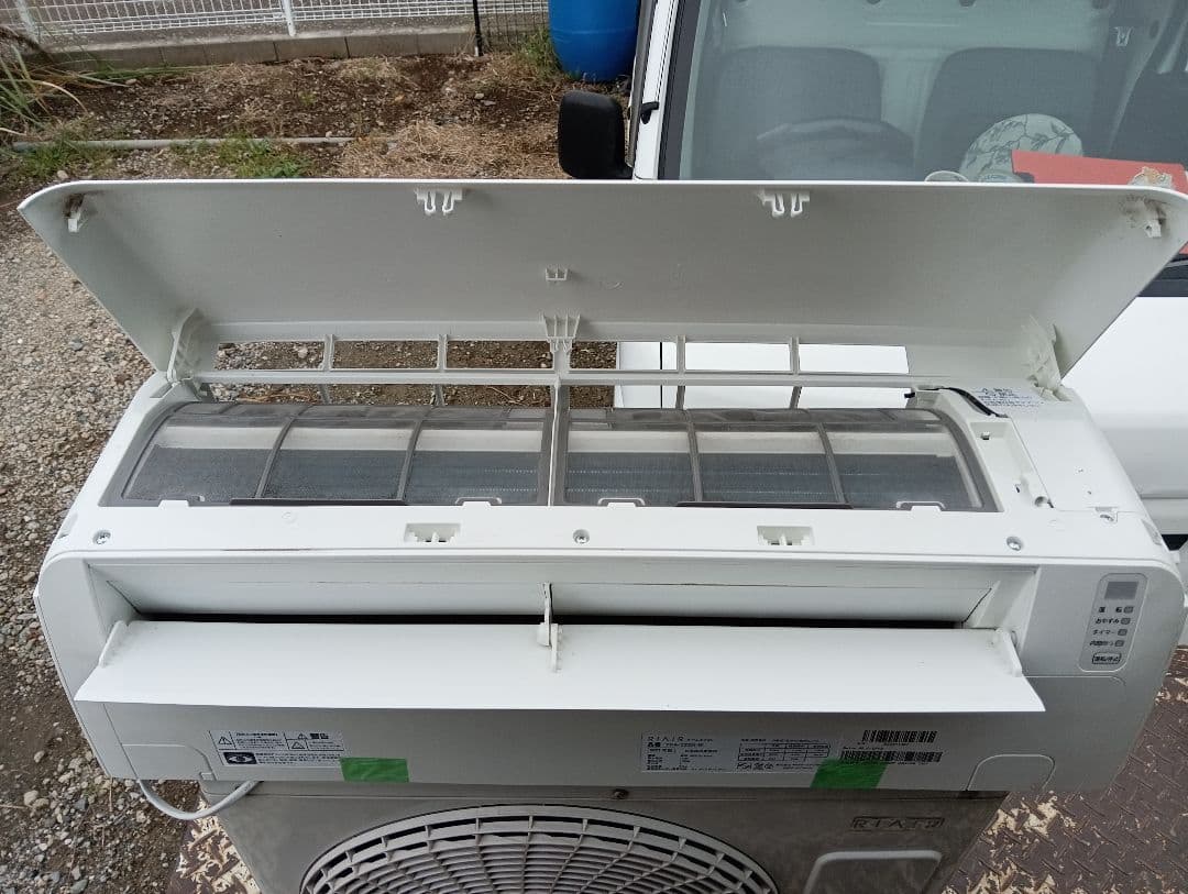 ヤマダオリジナル・ ルームエアコン 6畳用 YHAーS22M－W・2022年製