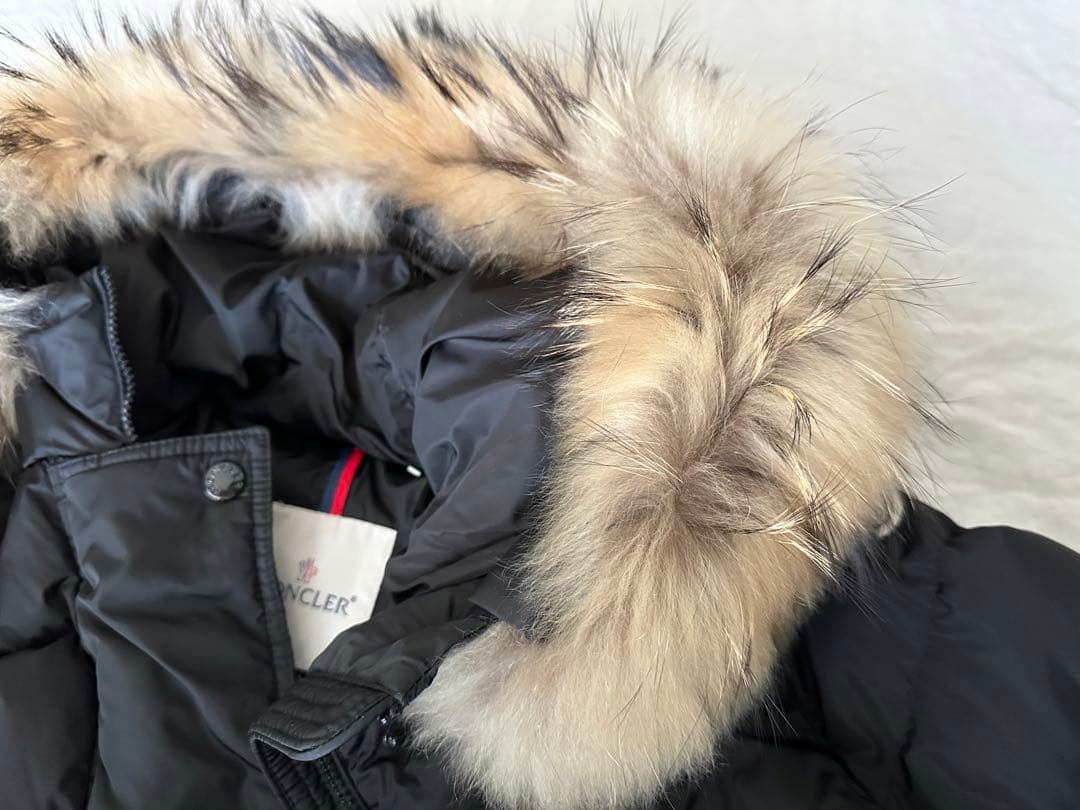 女性用【中古美品】Moncler ダウンジャケット　2