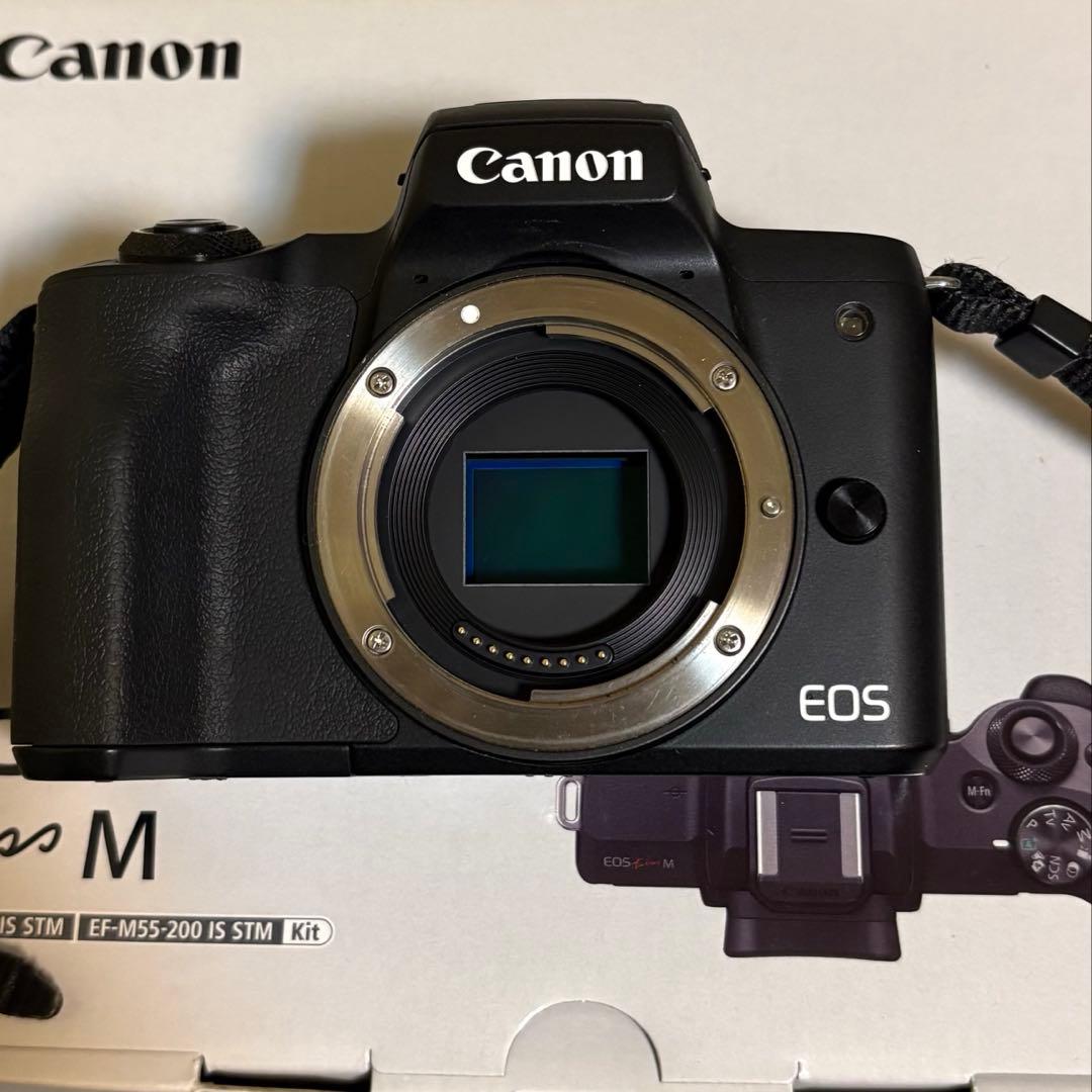 Canon EOS Kiss M ダブルズームキット