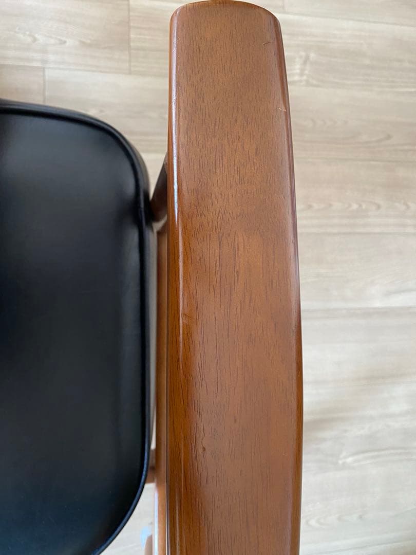 カリモク60 Dチェア スタンダードブラック