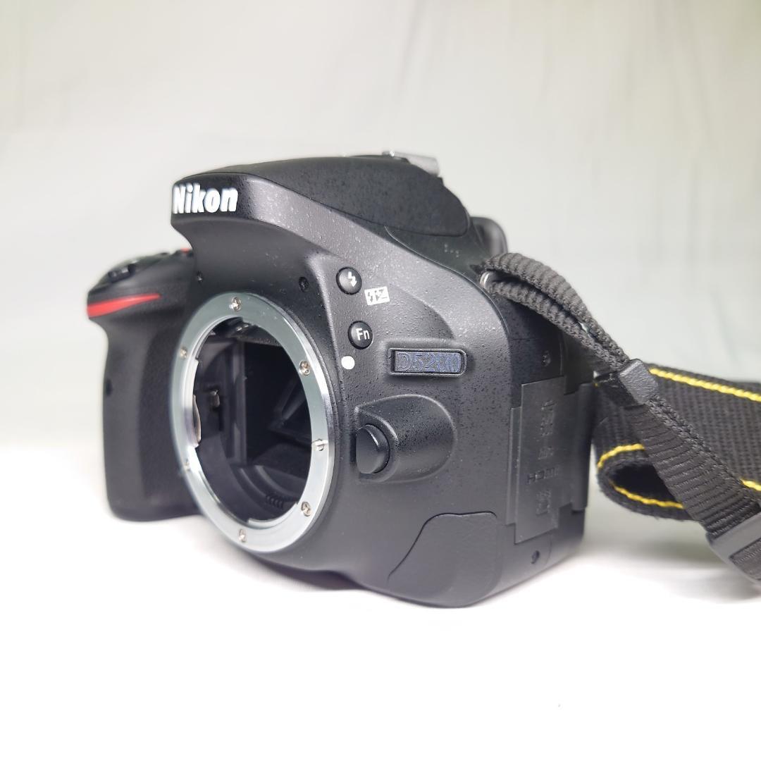 ニコン D5200 Digital Camera 18-55mm レンズ