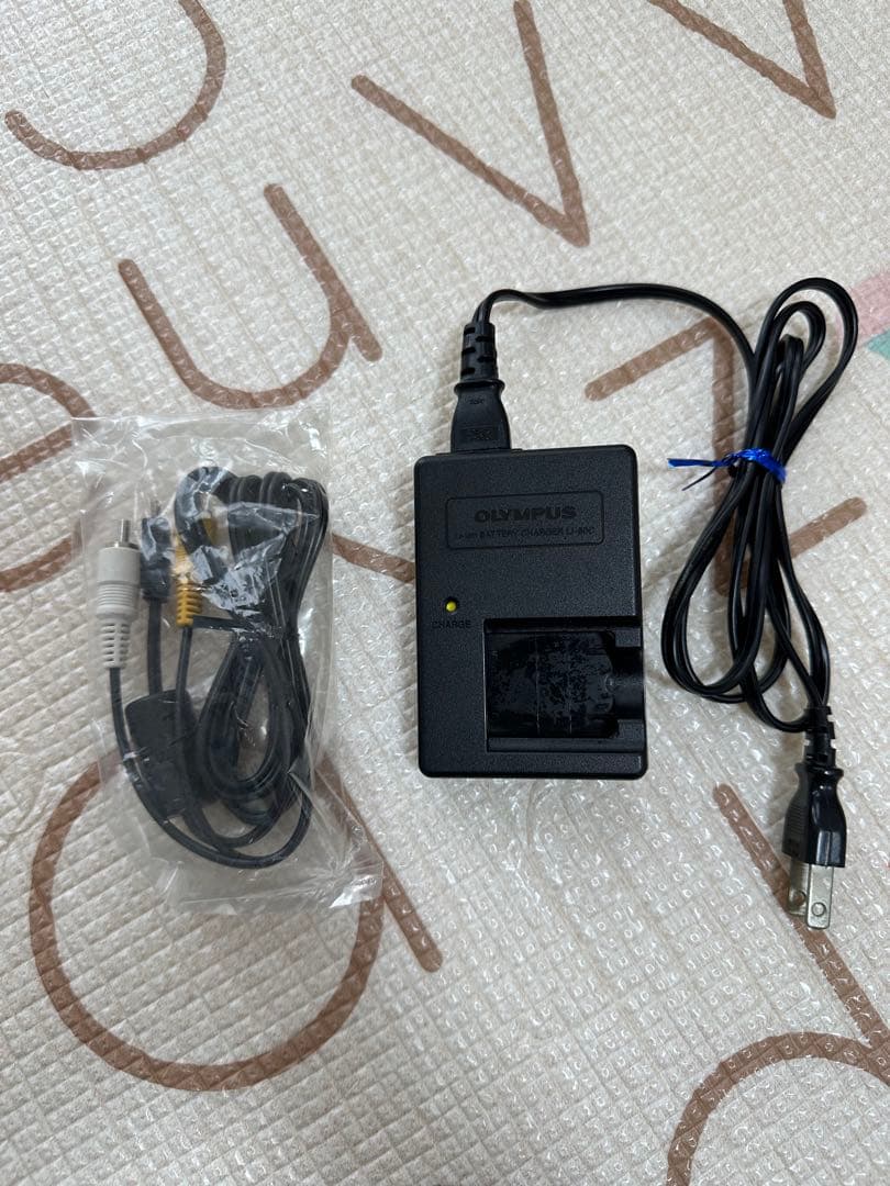 オリンパス　コンパクトデジタルカメラ　FE-370 ピンク