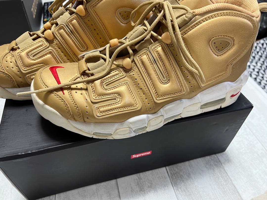 ナイキ シュプリーム エアモアアップテンポ