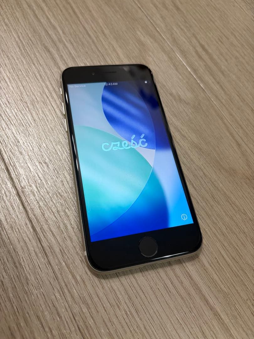 iPhone SE3（第3世代）256GB スターライト