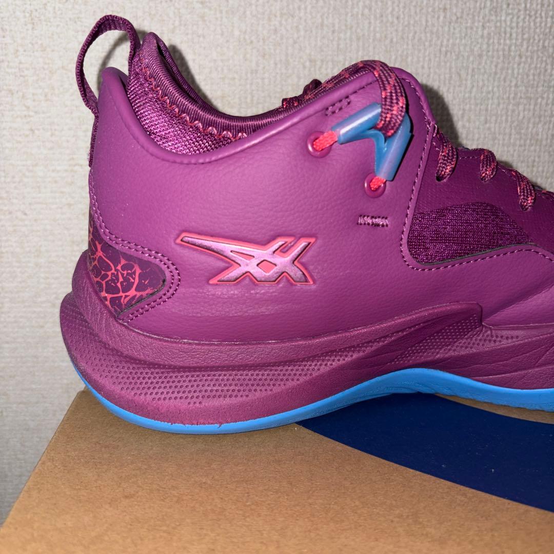 【SALE✨】asics NOVA SURGE LOW 2 28㎝