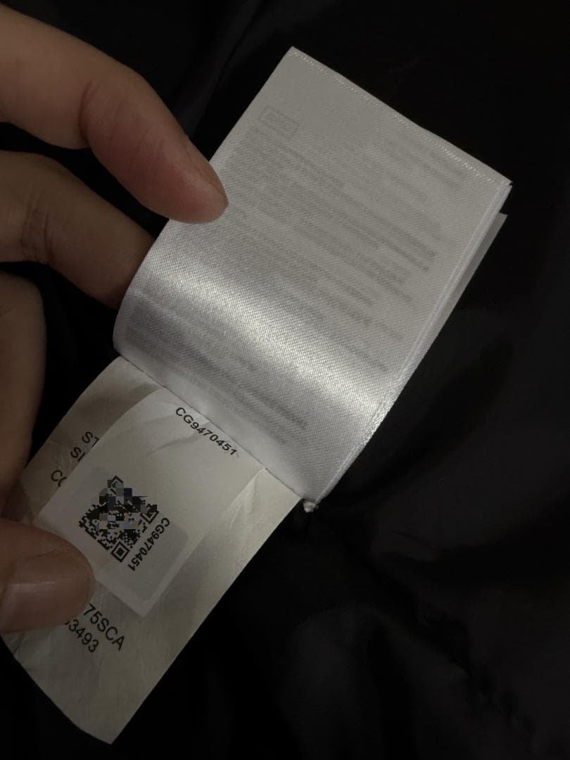   黒 ダウンジャケット