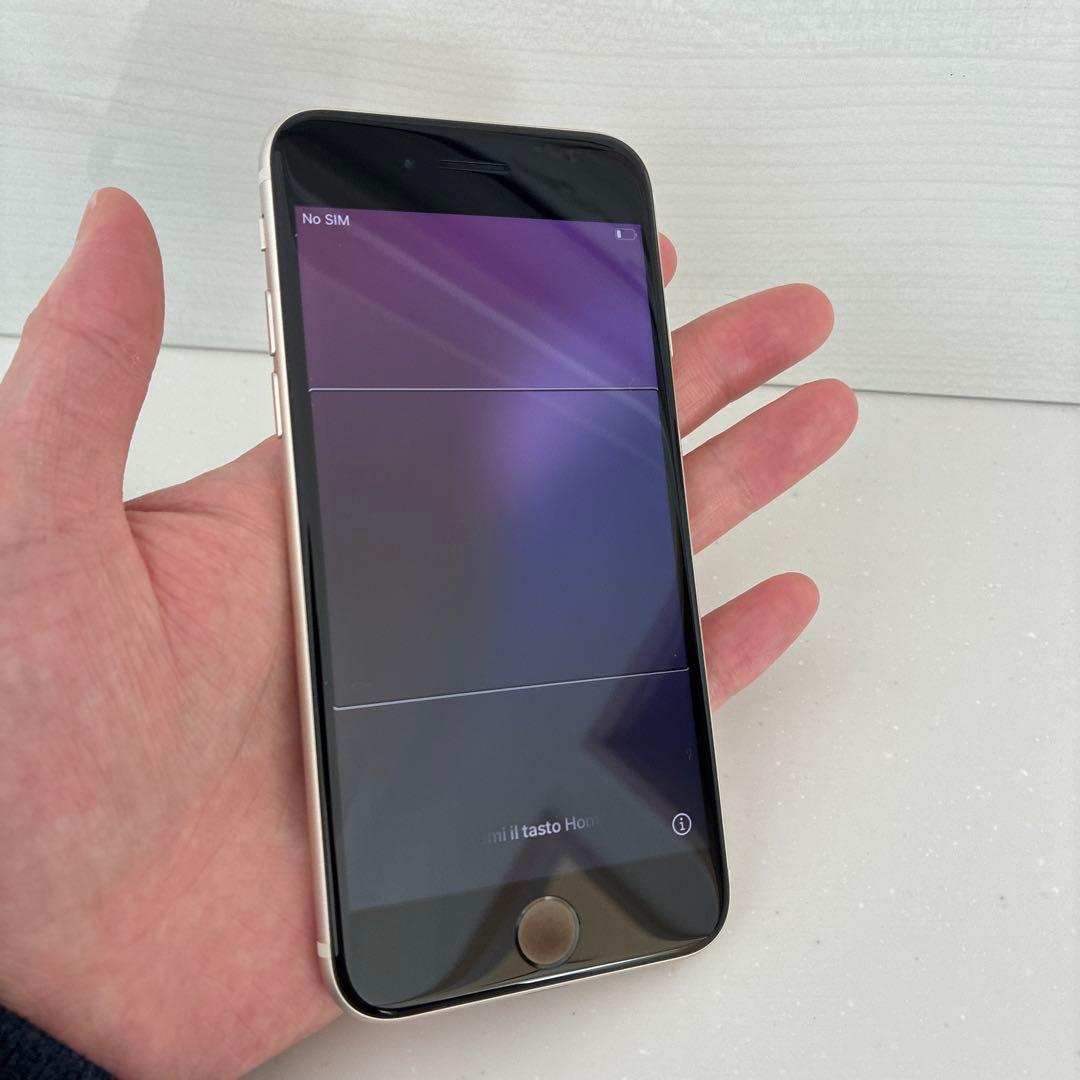 iPhoneSE 第3世代 ホワイト本体 128GB SIMフリー　美品