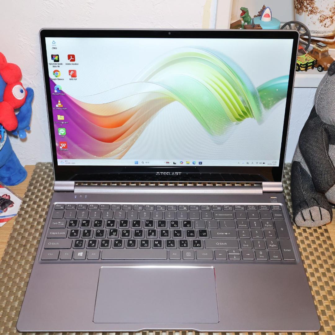 極上美品！Win11高年式2022！メ8G/SSD/フレームレス/無線/カメラ