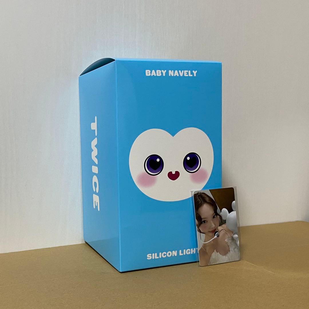 TWICE 8th BABY LOVELYSシリコンライト　トレカ　ナヨン