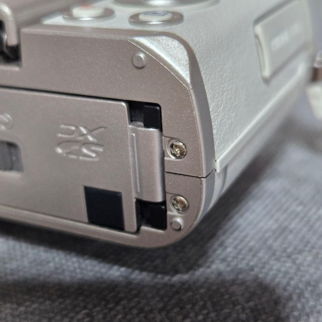 OLYMPUS PEN E-PL9ホワイト ミラーレスカメラ