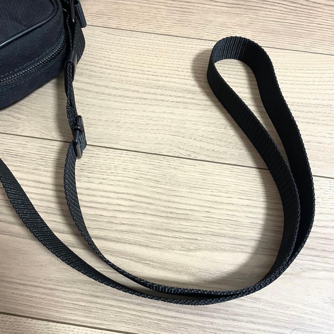 未使用・超格安/メゾンマルジェラ　ショルダーバッグ　4ステッチ　ナイロン　黒