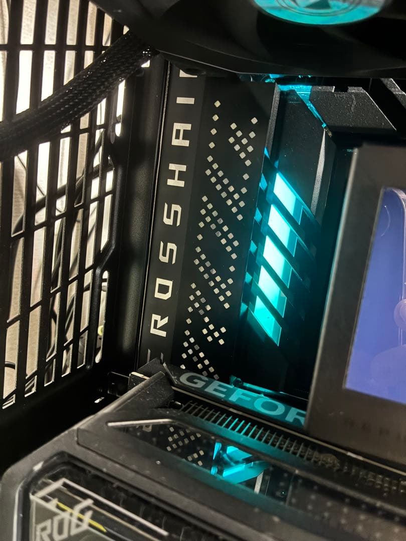 【再出品】ASUS ROG CROSSHAIR X670E マザーボード（中古）