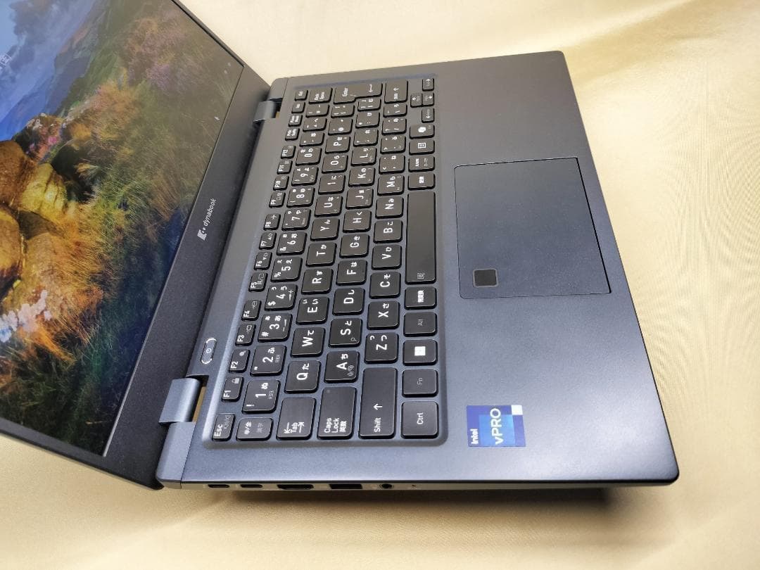 東芝 Dynabook G83/LY 高性能 vPRO 2024年(K-234)