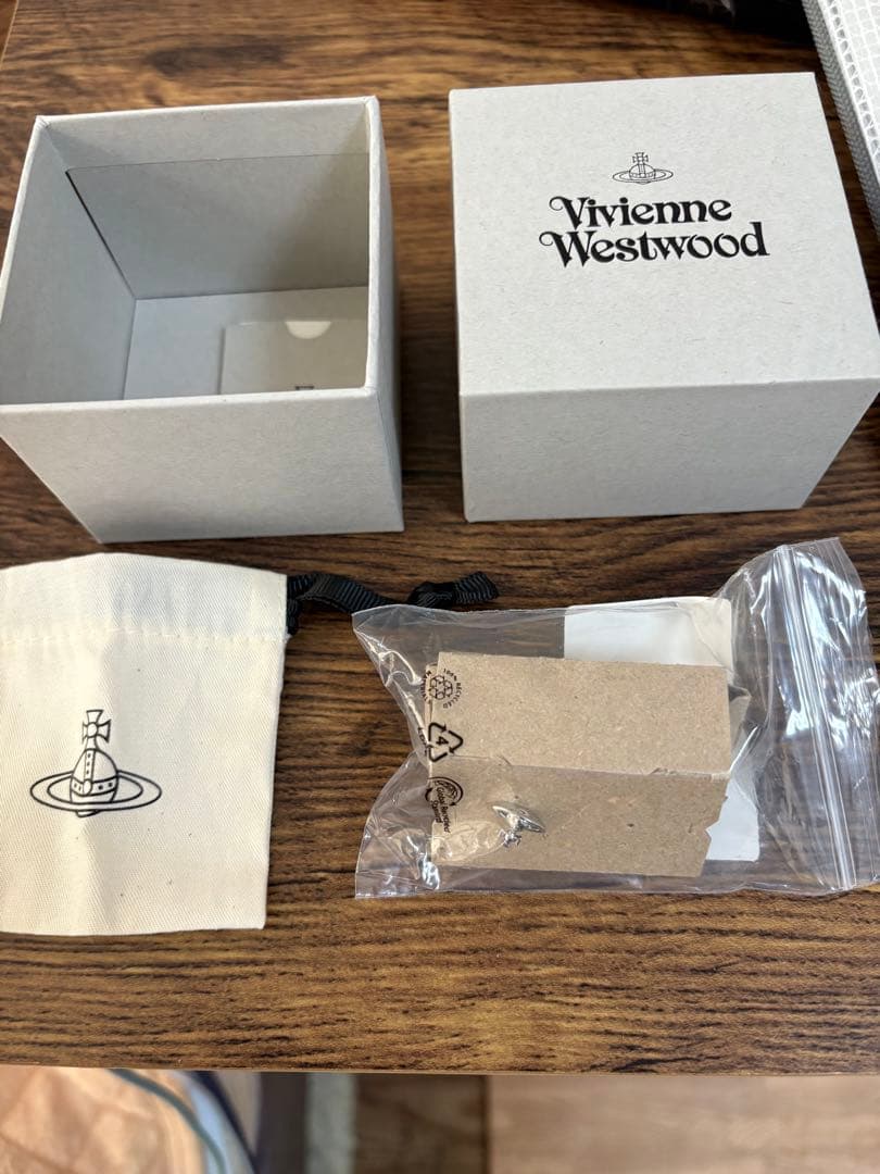 アクセサリー Vivienne Westwood Lorelei Stud Earrings