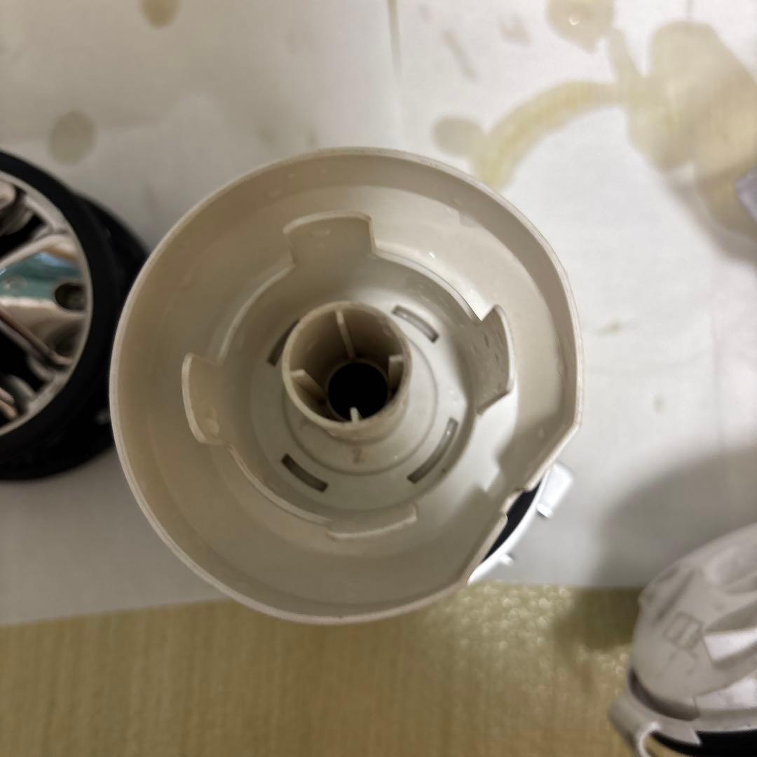 キャニスター掃除機 ホワイト