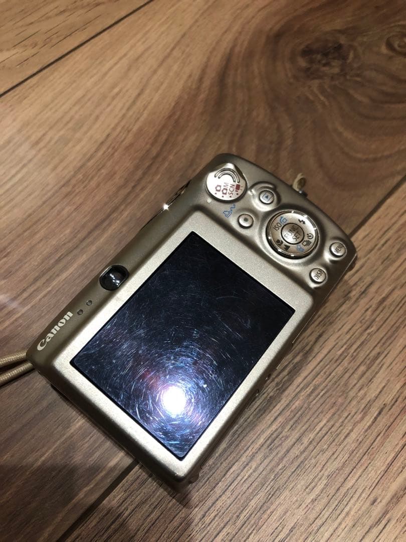 Canon IXY DIGITAL2000 ISの出品です。