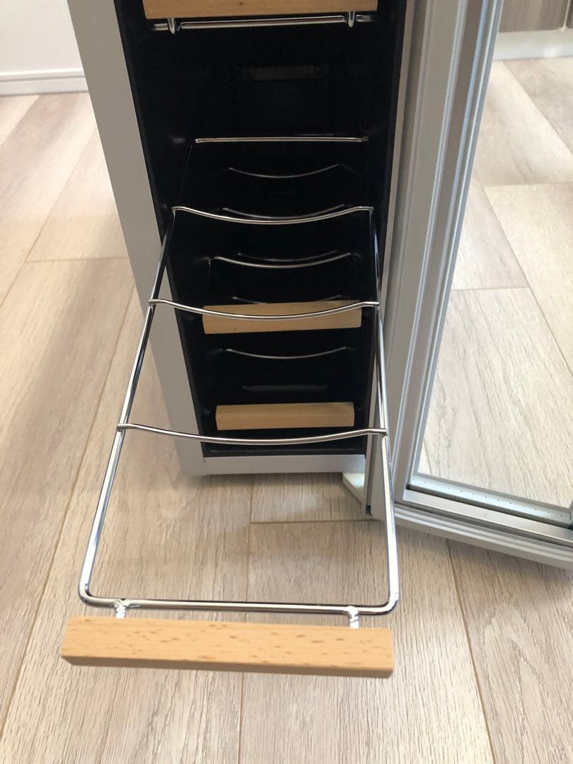 CE-4W-W(ホワイト) ペルチェ方式4本収納用ワインセラー