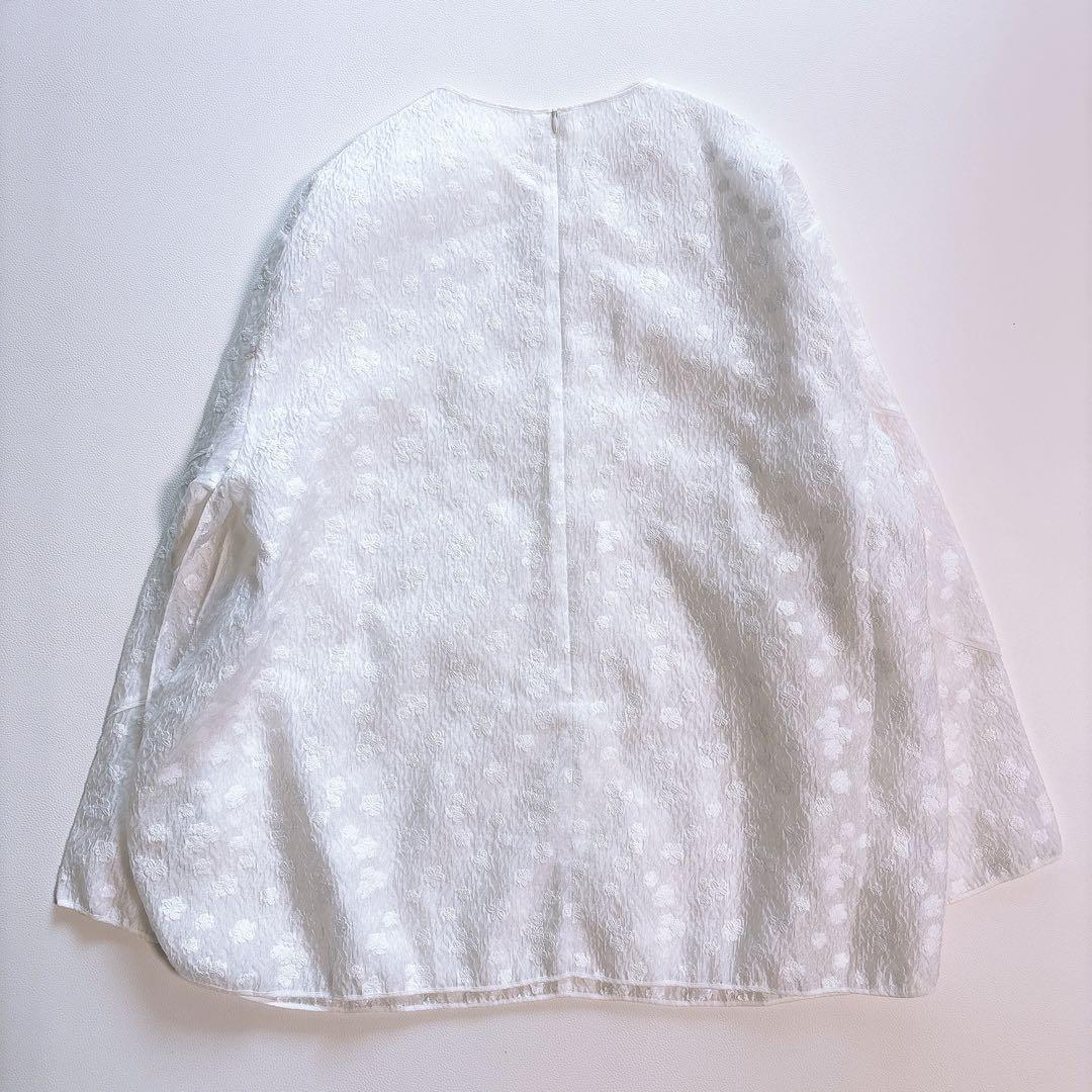 10ki_4145　hyeon ヘヨン　シアージャガードブラウス　ホワイト
