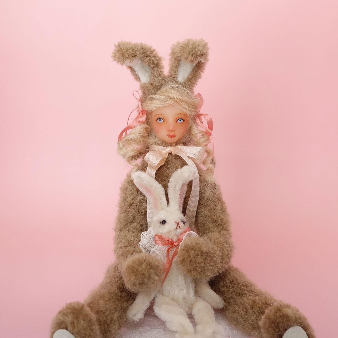 うさぎ着ぐるみドール　モールアート　アートドール 創作人形 サーニット樹脂粘土