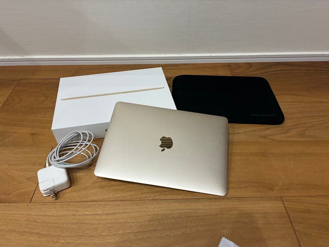 Apple MacBook 12インチ　2016
