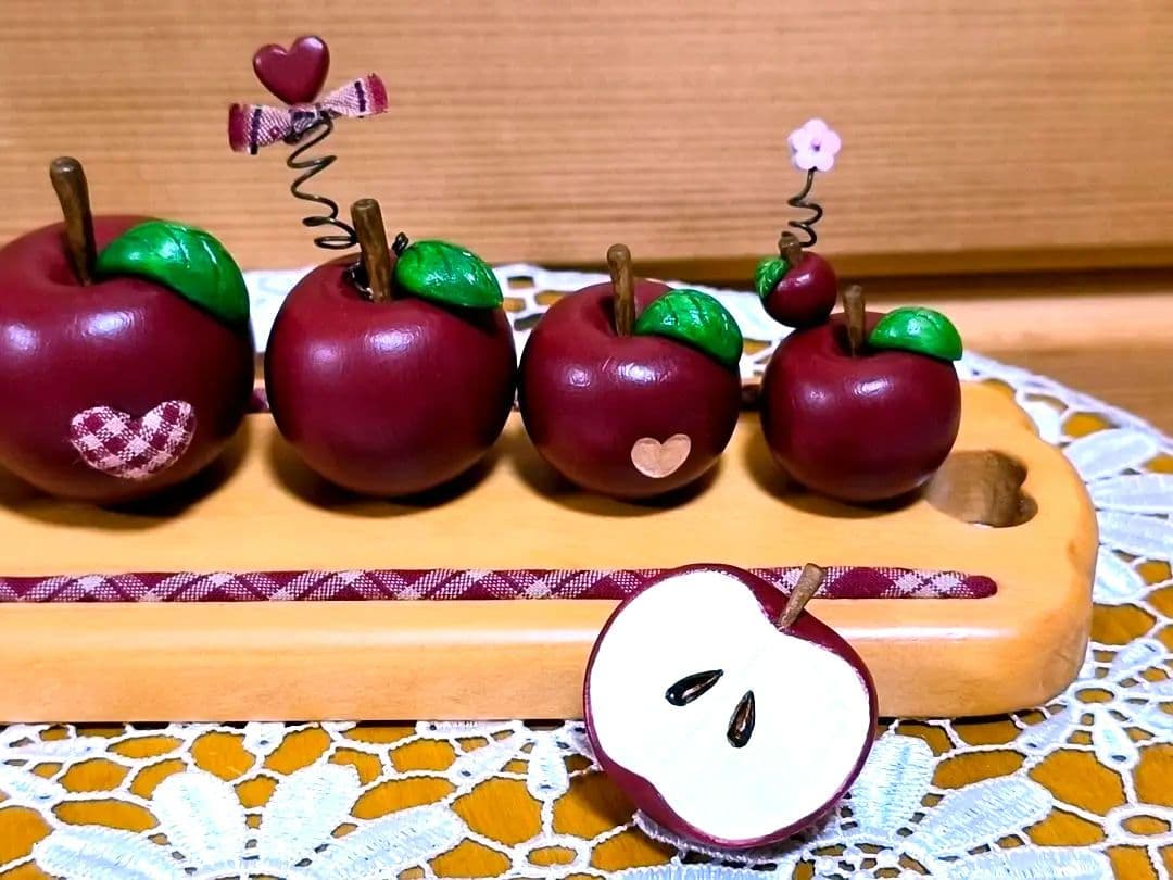 ⭐️アメリカンカントリー雑貨❤木製まん丸りんご＆乙女チックな三姉妹＆クッション