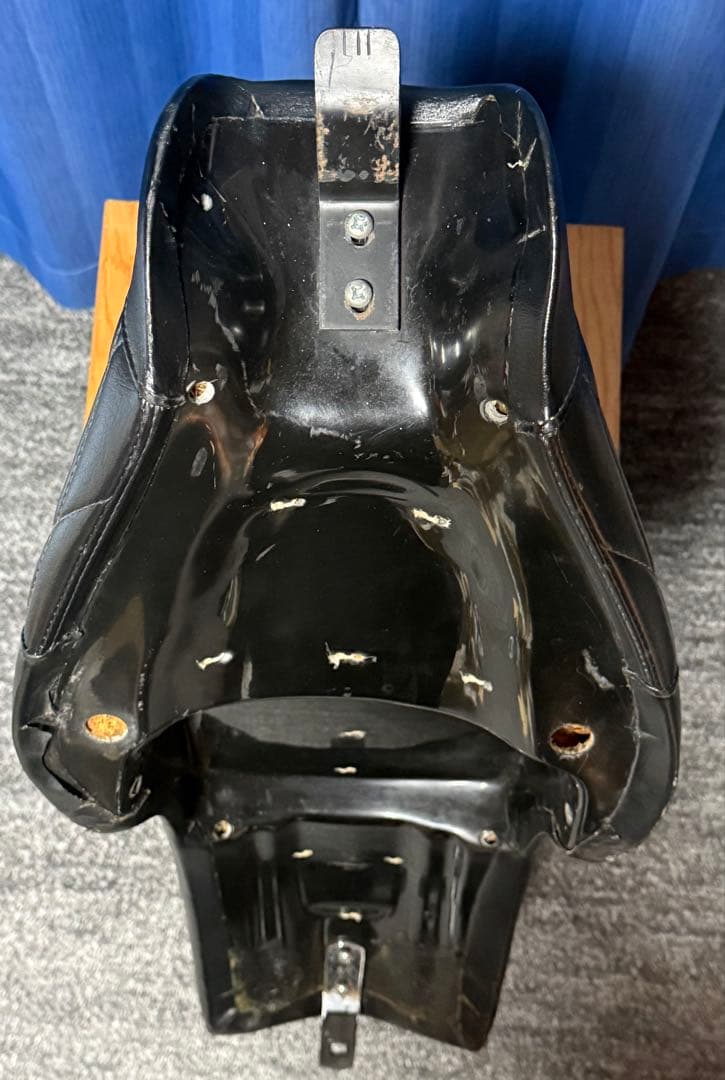 スポーツスター XL1200NS外し IRON アイアン キング&クイーンシート