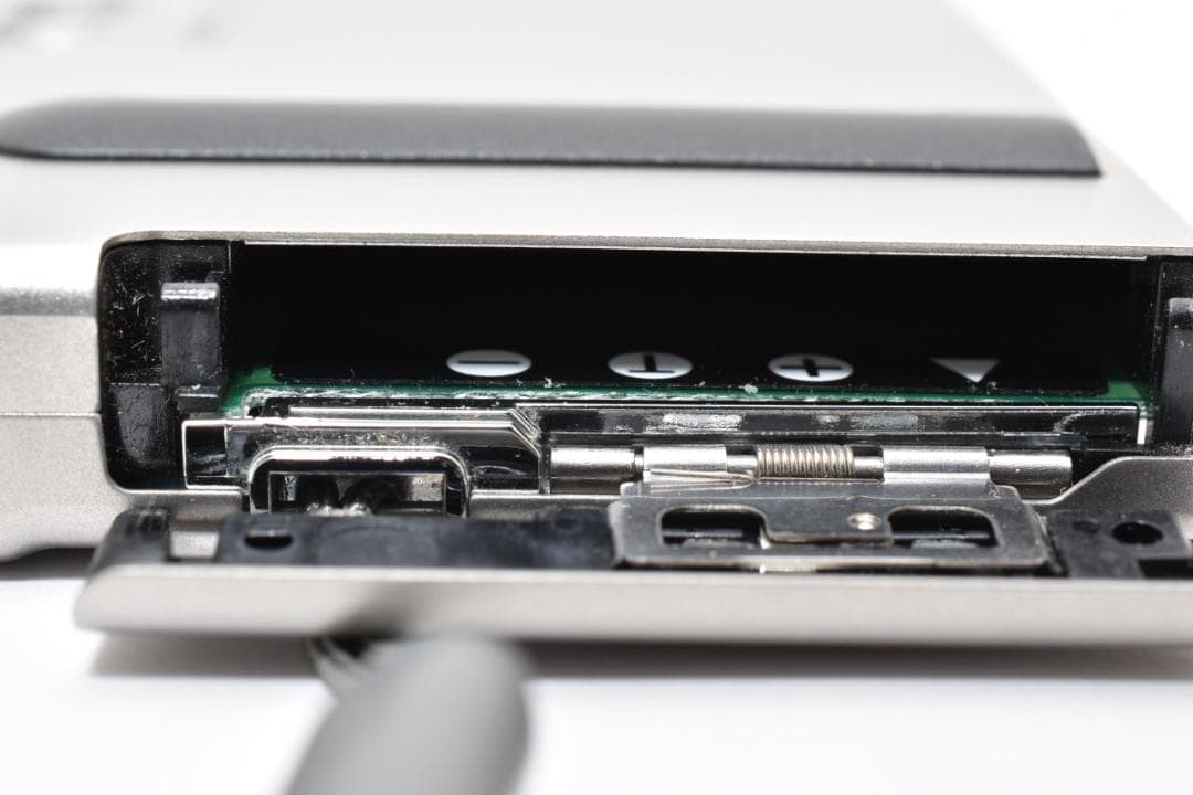 美品 カシオ EXILIM EX-S1 シルバー コンパクトデジタル H062