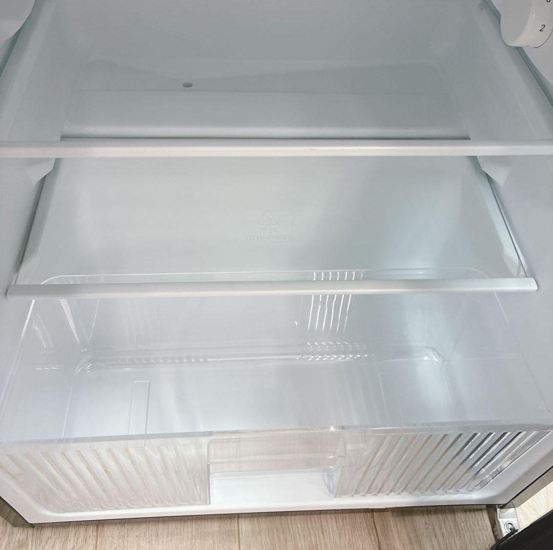 ◇大阪府 神戸市 配達料無料！保証5ヶ月◇2023年冷蔵庫◇一人暮らしや寝室に！