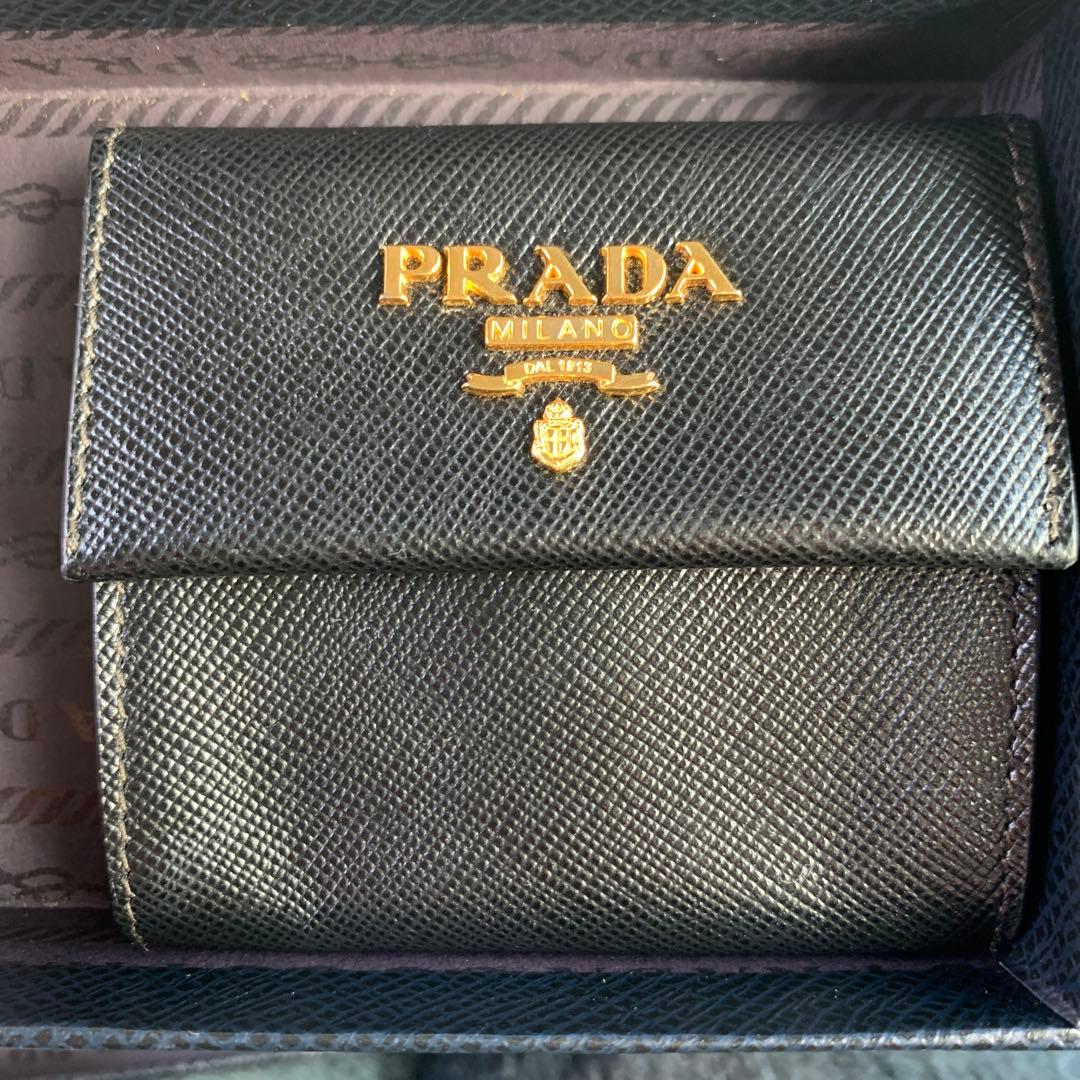 プラダ　レザー　ケース