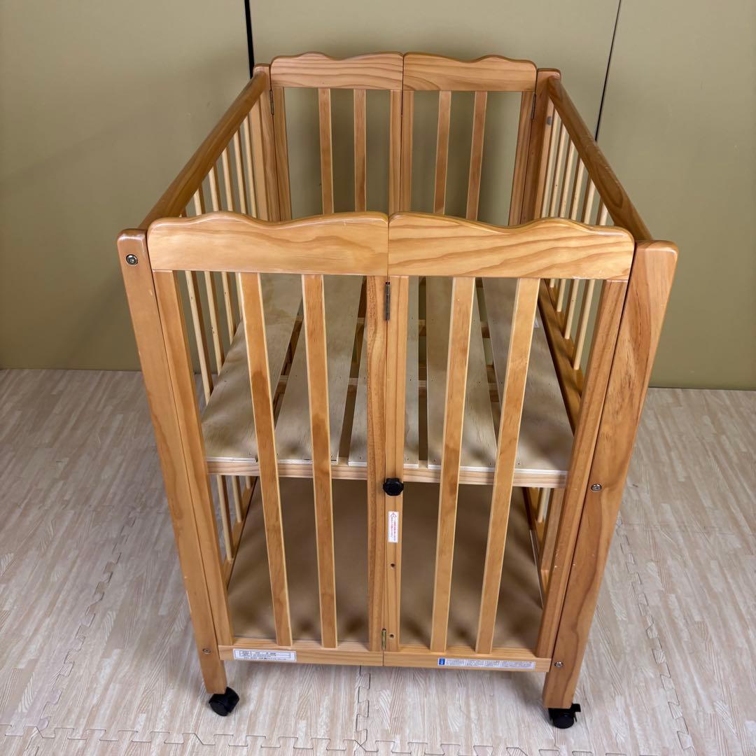 ☆除菌清掃済☆　大和屋　パタン　折りたたみミニベビーベッド　すのこ　ナチュラル