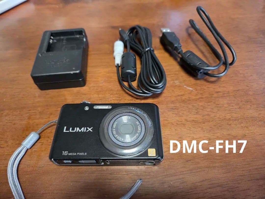 LUMIX 16メガピクセル コンパクトデジタルカメラ　DMC-FH7