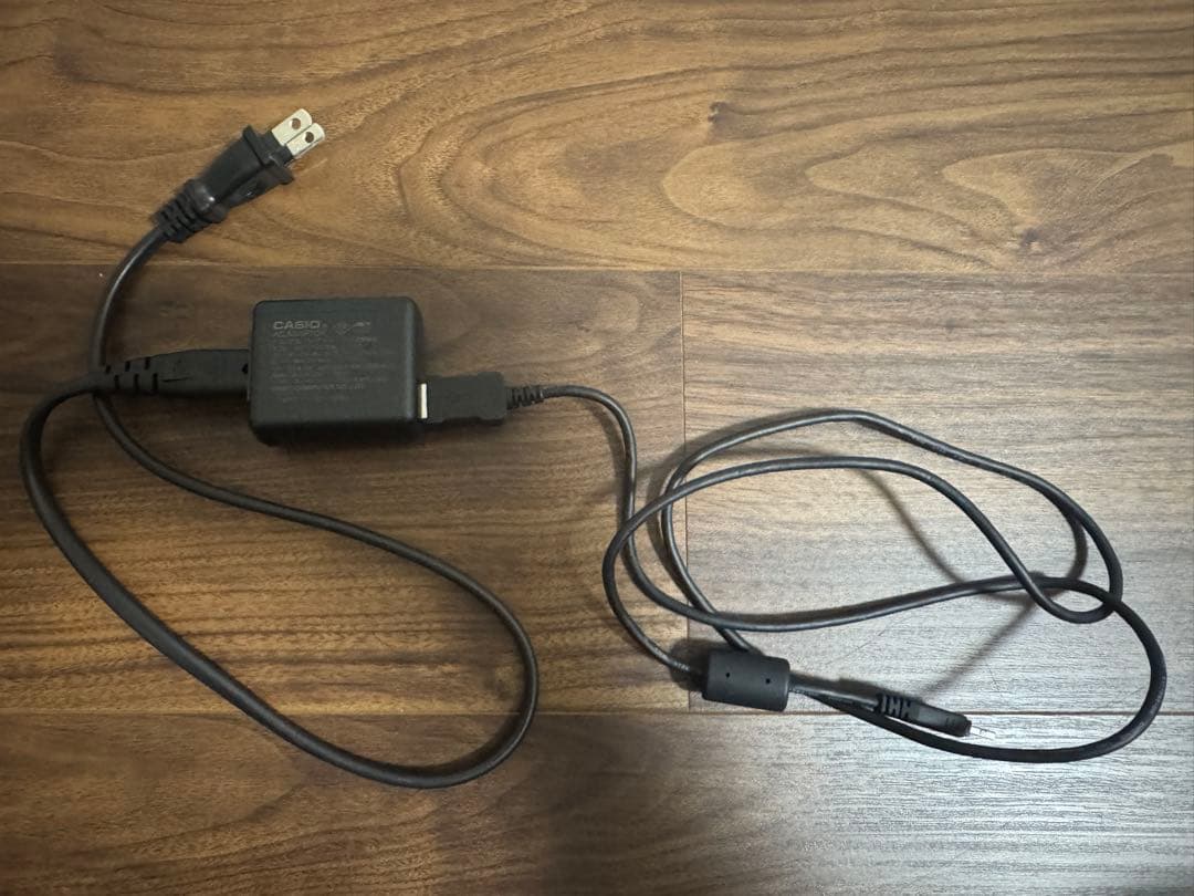 デジタルカメラ CASIO HIGH SPEED EXILIM EX-ZR200