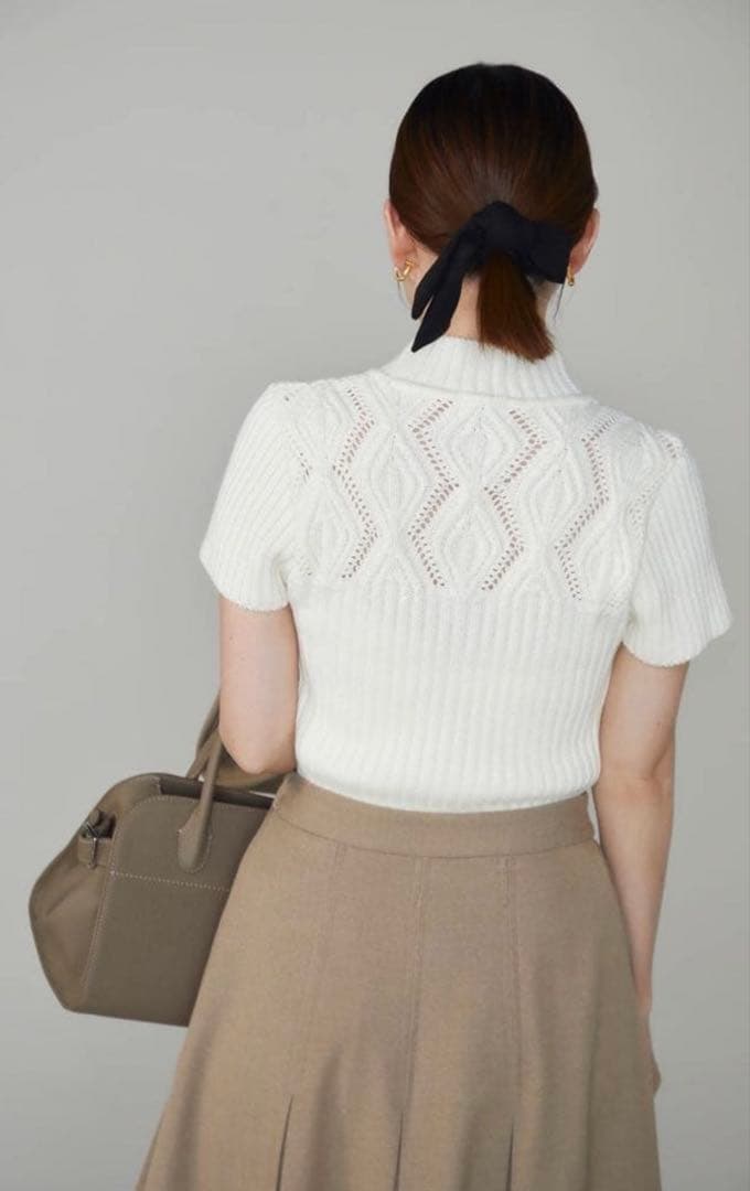Audire アウディーレ Diamond knit tops (Ivory)