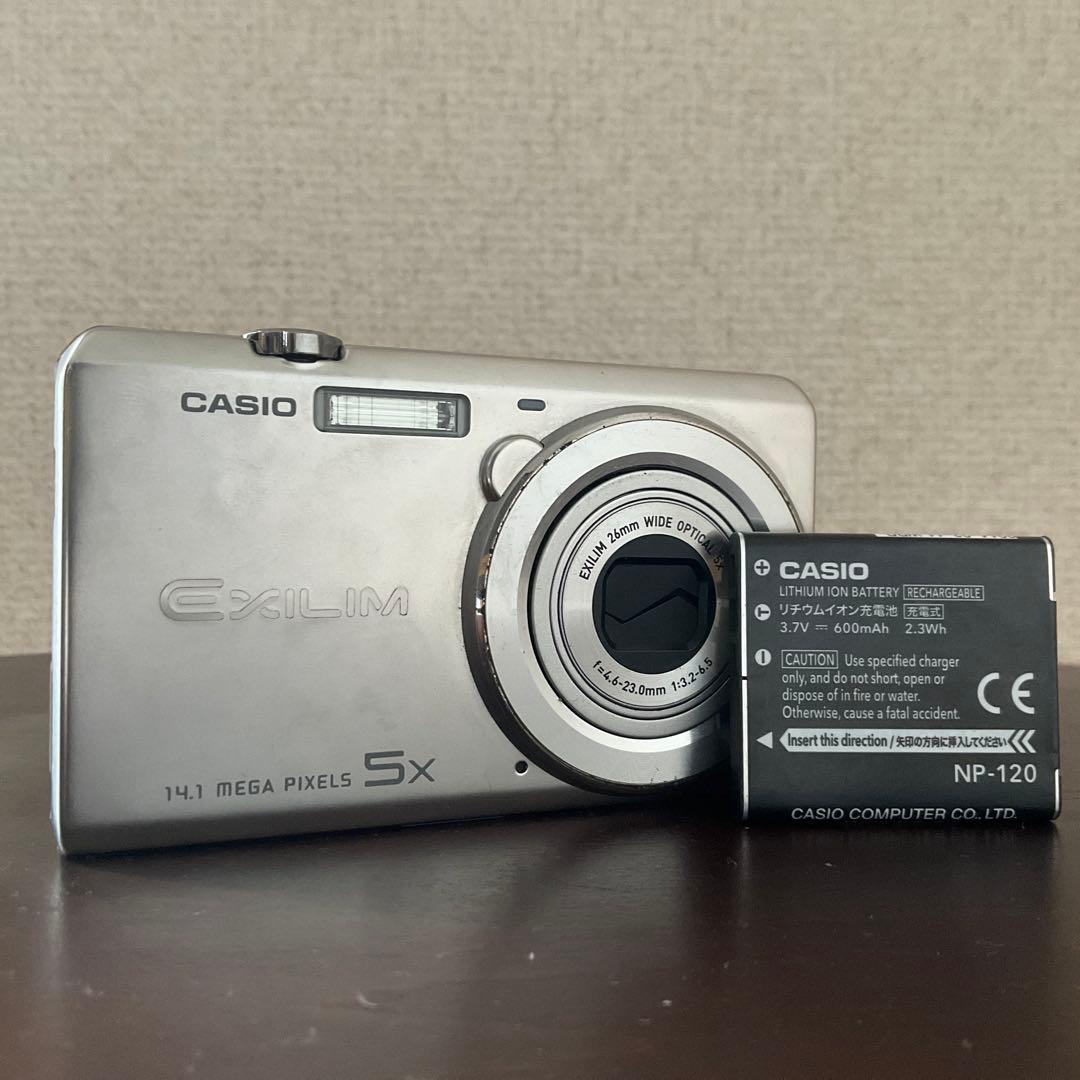 デジタルカメラ CASIO EXILIM EX-ZS10